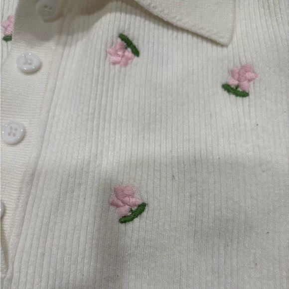 Altar’d State Embroidered Floral Crop Top Size Medium - Picture 2 of 5
